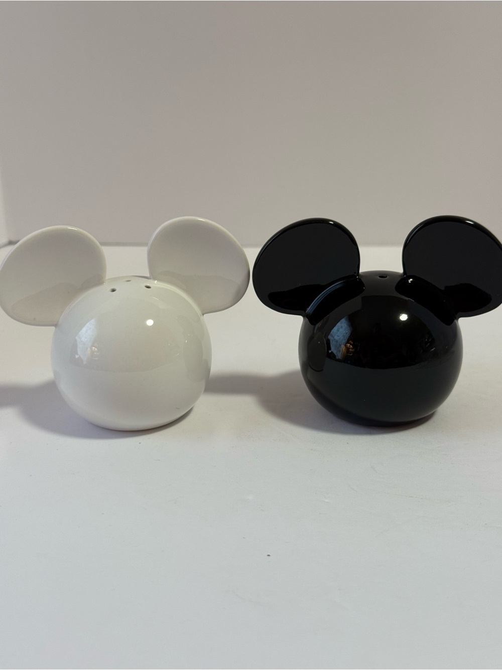 Disney Parks Mickey Mouse Ears Ceramic Salt Pepper Shakers Black White Icon Set